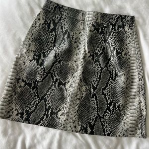 French Connection Snakeskin Print Mini Skirt, Size 4.